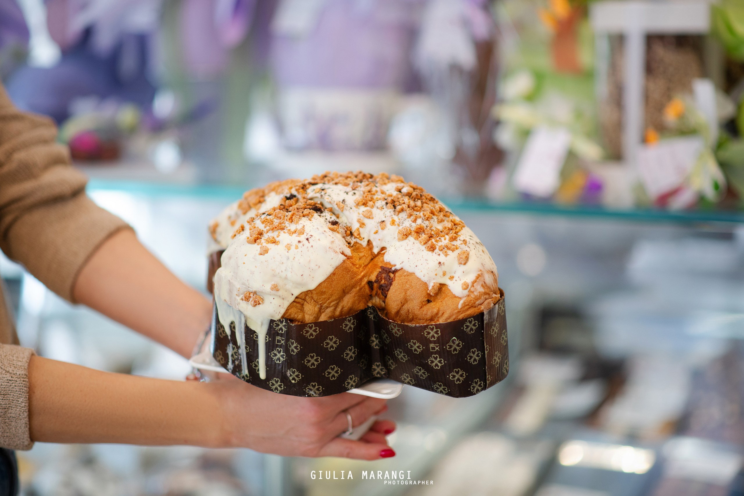 Colombe e uova di cioccolato pasquali